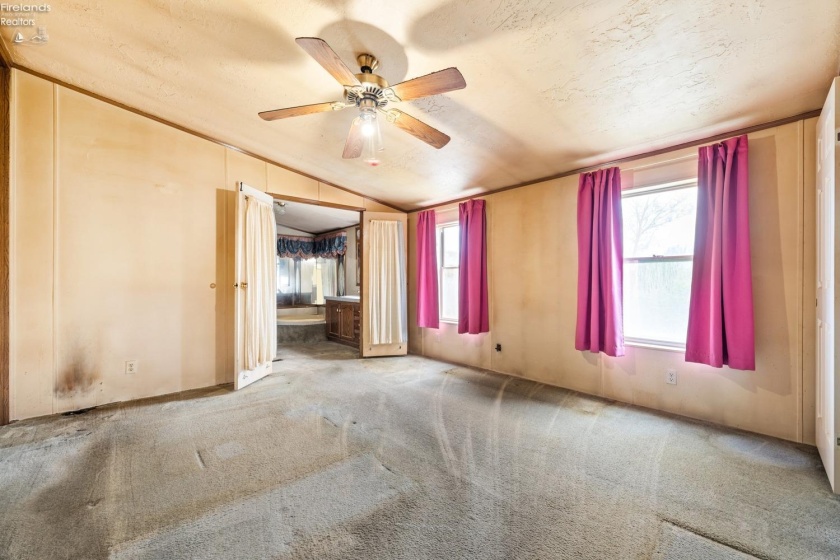 412 Spring Crest Drive, Marblehead, 43440, 3 Bedrooms Bedrooms, ,2 BathroomsBathrooms,Residential,For Sale,Spring Crest,20251679