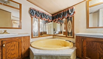412 Spring Crest Drive, Marblehead, 43440, 3 Bedrooms Bedrooms, ,2 BathroomsBathrooms,Residential,For Sale,Spring Crest,20251679 412 Spring Crest Drive, Marblehead, 43440, 3 Bedrooms Bedrooms, ,2 BathroomsBathrooms,Residential,For Sale,Spring Crest,20251679