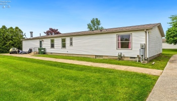 412 Spring Crest Drive, Marblehead, 43440, 3 Bedrooms Bedrooms, ,2 BathroomsBathrooms,Residential,For Sale,Spring Crest,20251679 412 Spring Crest Drive, Marblehead, 43440, 3 Bedrooms Bedrooms, ,2 BathroomsBathrooms,Residential,For Sale,Spring Crest,20251679