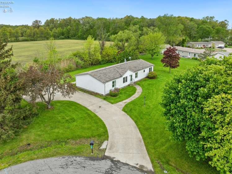 412 Spring Crest Drive, Marblehead, 43440, 3 Bedrooms Bedrooms, ,2 BathroomsBathrooms,Residential,For Sale,Spring Crest,20251679