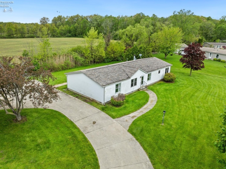 412 Spring Crest Drive, Marblehead, 43440, 3 Bedrooms Bedrooms, ,2 BathroomsBathrooms,Residential,For Sale,Spring Crest,20251679
