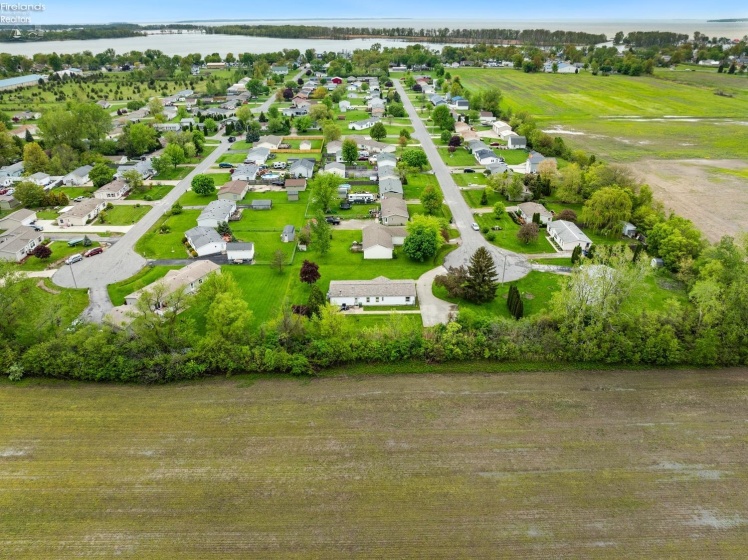 412 Spring Crest Drive, Marblehead, 43440, 3 Bedrooms Bedrooms, ,2 BathroomsBathrooms,Residential,For Sale,Spring Crest,20251679