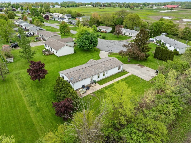 412 Spring Crest Drive, Marblehead, 43440, 3 Bedrooms Bedrooms, ,2 BathroomsBathrooms,Residential,For Sale,Spring Crest,20251679