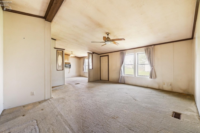 412 Spring Crest Drive, Marblehead, 43440, 3 Bedrooms Bedrooms, ,2 BathroomsBathrooms,Residential,For Sale,Spring Crest,20251679