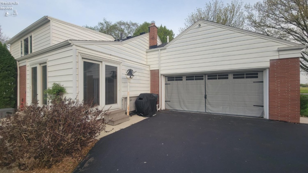 18225 Portage River South Road, Elmore, 43416, 3 Bedrooms Bedrooms, ,2 BathroomsBathrooms,Residential,For Sale,Portage River South,20251542