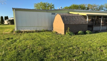 80 Cedarwood Drive, Sandusky, 44870, 2 Bedrooms Bedrooms, ,2 BathroomsBathrooms,Residential,For Sale,Cedarwood,20251698