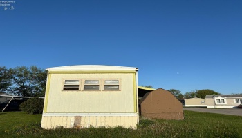 80 Cedarwood Drive, Sandusky, 44870, 2 Bedrooms Bedrooms, ,2 BathroomsBathrooms,Residential,For Sale,Cedarwood,20251698