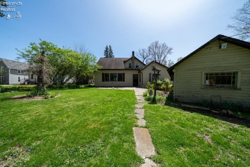 621 Rice Street, Elmore, 43416, 3 Bedrooms Bedrooms, ,1 BathroomBathrooms,Residential,For Sale,Rice,20251563
