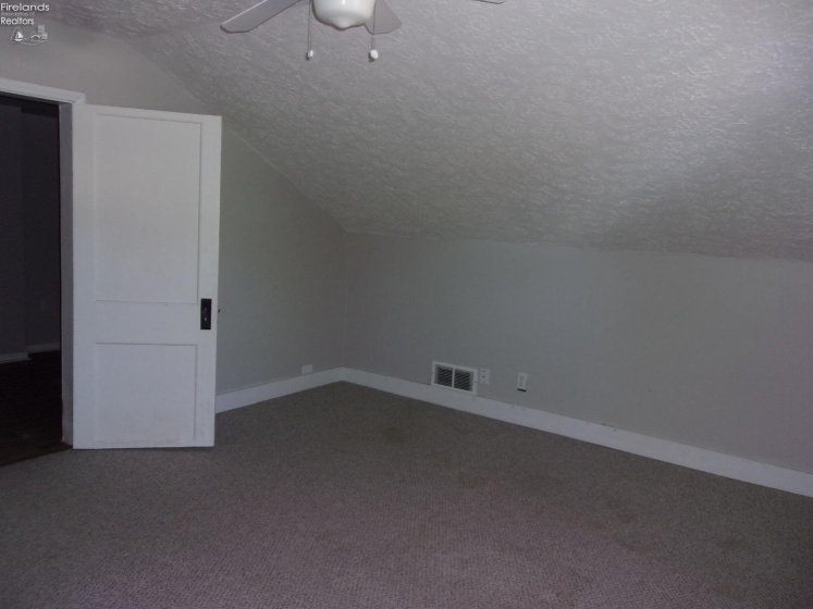 417 Race Street, Clyde, 43410, 3 Bedrooms Bedrooms, ,2 BathroomsBathrooms,Residential,For Sale,Race,20251704