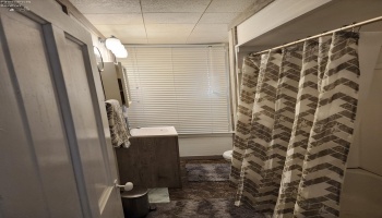Full bathroom main level