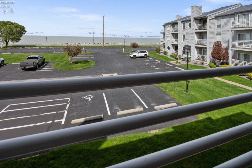 264 Clinton Reef Drive, Port Clinton, 43452, 1 Bedroom Bedrooms, ,1 BathroomBathrooms,Residential,For Sale,Clinton Reef,20251654
