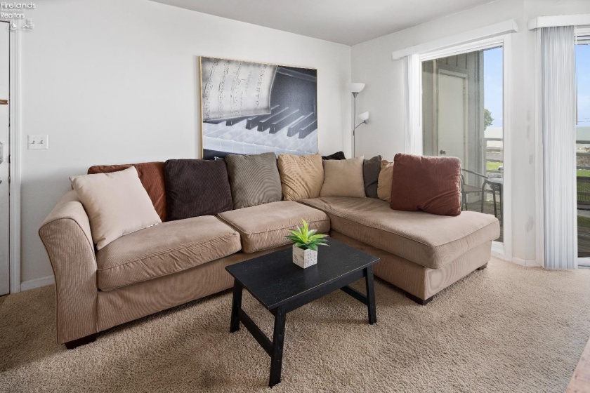 264 Clinton Reef Drive, Port Clinton, 43452, 1 Bedroom Bedrooms, ,1 BathroomBathrooms,Residential,For Sale,Clinton Reef,20251654