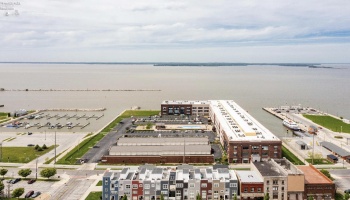 401 Shoreline Drive, Sandusky, 44870, 3 Bedrooms Bedrooms, ,3 BathroomsBathrooms,Residential,For Sale,Shoreline,20251666