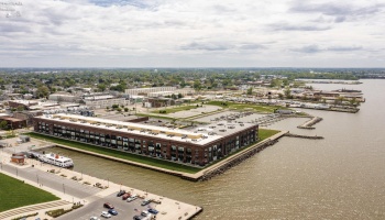 401 Shoreline Drive, Sandusky, 44870, 3 Bedrooms Bedrooms, ,3 BathroomsBathrooms,Residential,For Sale,Shoreline,20251666