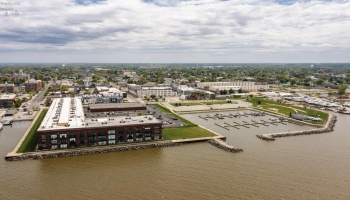 401 Shoreline Drive, Sandusky, 44870, 3 Bedrooms Bedrooms, ,3 BathroomsBathrooms,Residential,For Sale,Shoreline,20251666