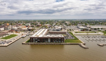 401 Shoreline Drive, Sandusky, 44870, 3 Bedrooms Bedrooms, ,3 BathroomsBathrooms,Residential,For Sale,Shoreline,20251666