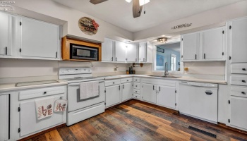 Plenty of cabinet space.