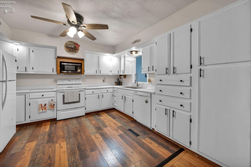 1733 County Road 302, Bellevue, 44811, 3 Bedrooms Bedrooms, ,2 BathroomsBathrooms,Residential,For Sale,County Road 302,20251595