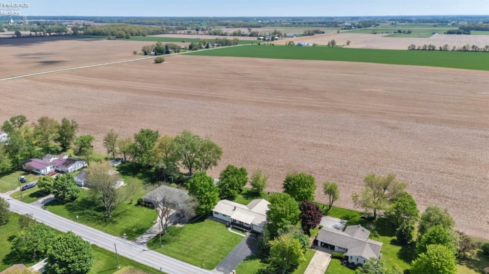 1733 County Road 302, Bellevue, 44811, 3 Bedrooms Bedrooms, ,2 BathroomsBathrooms,Residential,For Sale,County Road 302,20251595