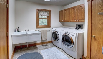 914 Wood Glen Court, Norwalk, 44857, 4 Bedrooms Bedrooms, ,4 BathroomsBathrooms,Residential,For Sale,Wood Glen,20251750 914 Wood Glen Court, Norwalk, 44857, 4 Bedrooms Bedrooms, ,4 BathroomsBathrooms,Residential,For Sale,Wood Glen,20251750