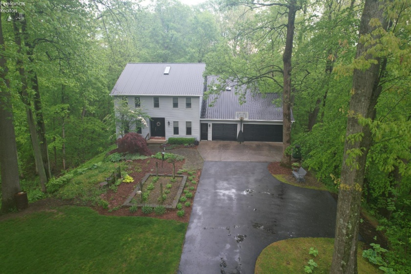 914 Wood Glen Court, Norwalk, 44857, 4 Bedrooms Bedrooms, ,4 BathroomsBathrooms,Residential,For Sale,Wood Glen,20251750