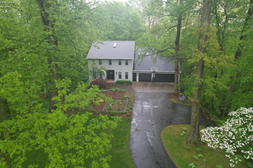 914 Wood Glen Court, Norwalk, 44857, 4 Bedrooms Bedrooms, ,4 BathroomsBathrooms,Residential,For Sale,Wood Glen,20251750