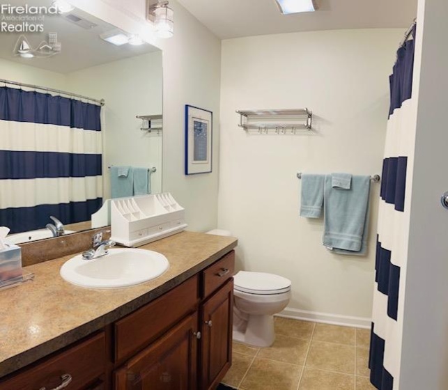 2780 Canterbury Lane, Port Clinton, 43452, 2 Bedrooms Bedrooms, ,2 BathroomsBathrooms,Residential,For Sale,Canterbury,20251779