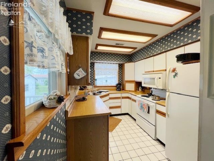 630 Fostoria Road, Port Clinton, 43452, 2 Bedrooms Bedrooms, ,2 BathroomsBathrooms,Residential,For Sale,Fostoria,20251737