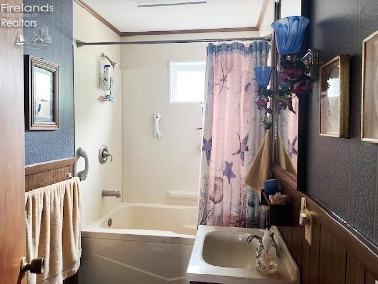 630 Fostoria Road, Port Clinton, 43452, 2 Bedrooms Bedrooms, ,2 BathroomsBathrooms,Residential,For Sale,Fostoria,20251737
