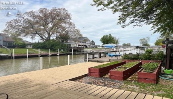 630 Fostoria Road, Port Clinton, 43452, 2 Bedrooms Bedrooms, ,2 BathroomsBathrooms,Residential,For Sale,Fostoria,20251737