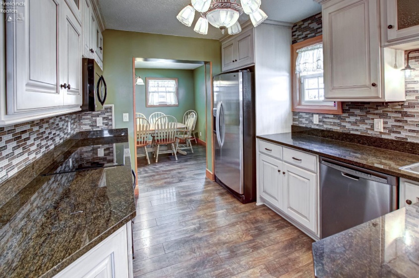 5475 Mabel Drive, Port Clinton, 43452, 7 Bedrooms Bedrooms, ,5 BathroomsBathrooms,Residential,For Sale,Mabel,20251778
