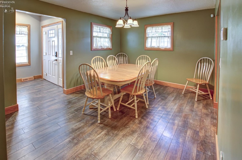 5475 Mabel Drive, Port Clinton, 43452, 7 Bedrooms Bedrooms, ,5 BathroomsBathrooms,Residential,For Sale,Mabel,20251778