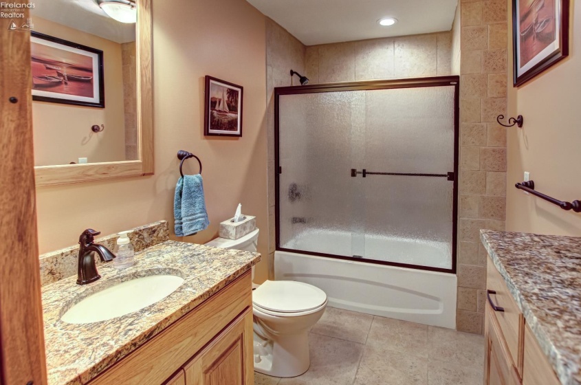 5475 Mabel Drive, Port Clinton, 43452, 7 Bedrooms Bedrooms, ,5 BathroomsBathrooms,Residential,For Sale,Mabel,20251778