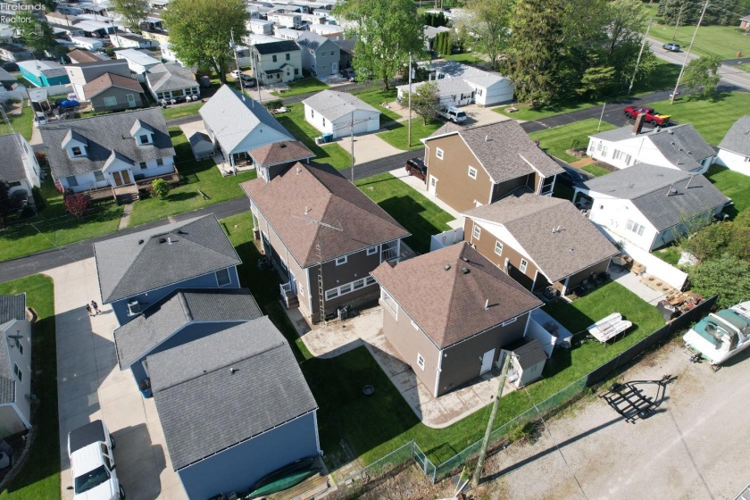5475 Mabel Drive, Port Clinton, 43452, 7 Bedrooms Bedrooms, ,5 BathroomsBathrooms,Residential,For Sale,Mabel,20251778