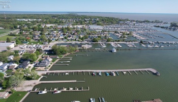 5475 Mabel Drive, Port Clinton, 43452, 7 Bedrooms Bedrooms, ,5 BathroomsBathrooms,Residential,For Sale,Mabel,20251778