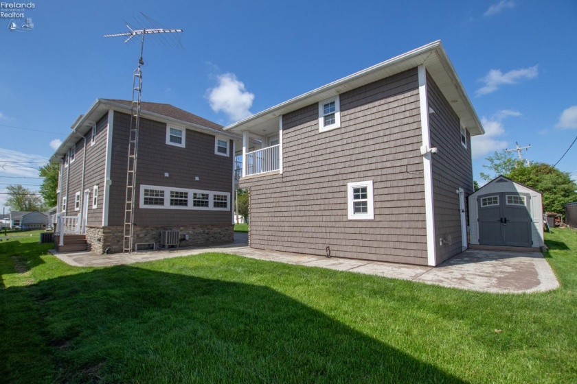 5475 Mabel Drive, Port Clinton, 43452, 7 Bedrooms Bedrooms, ,5 BathroomsBathrooms,Residential,For Sale,Mabel,20251778