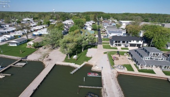 5475 Mabel Drive, Port Clinton, 43452, 7 Bedrooms Bedrooms, ,5 BathroomsBathrooms,Residential,For Sale,Mabel,20251778