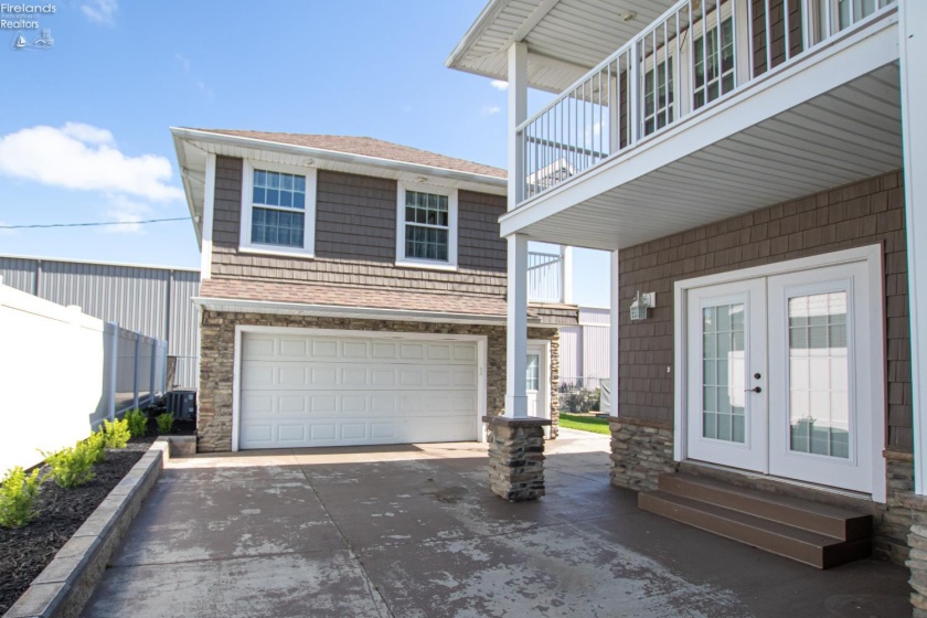 5475 Mabel Drive, Port Clinton, 43452, 7 Bedrooms Bedrooms, ,5 BathroomsBathrooms,Residential,For Sale,Mabel,20251778