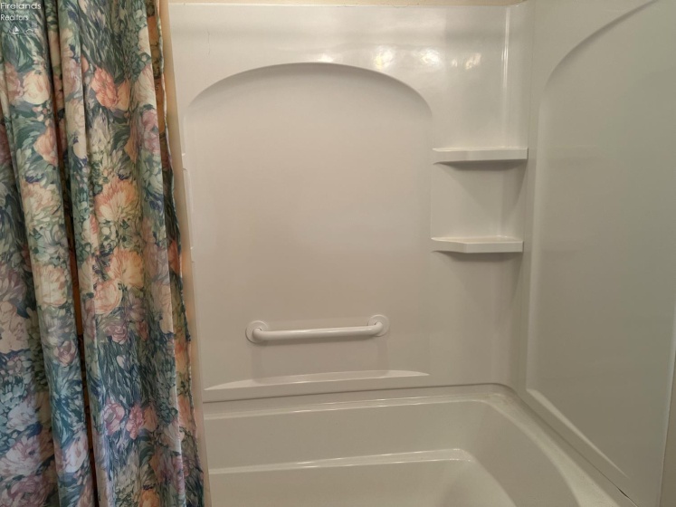 8517 State Route 163, Oak Harbor, 43449, 4 Bedrooms Bedrooms, ,2 BathroomsBathrooms,Residential,For Sale,State Route 163,20251756