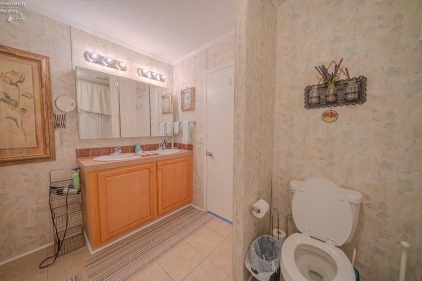 8896 White Crane Way, Oak Harbor, 43449, 3 Bedrooms Bedrooms, ,2 BathroomsBathrooms,Residential,For Sale,White Crane Way,20251786