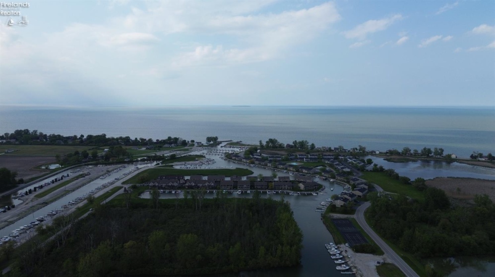 8896 White Crane Way, Oak Harbor, 43449, 3 Bedrooms Bedrooms, ,2 BathroomsBathrooms,Residential,For Sale,White Crane Way,20251786