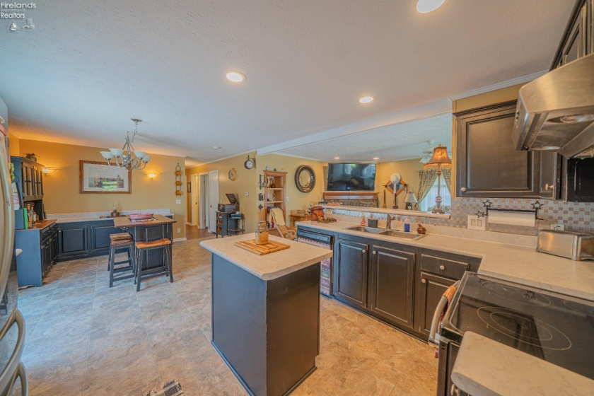 8896 White Crane Way, Oak Harbor, 43449, 3 Bedrooms Bedrooms, ,2 BathroomsBathrooms,Residential,For Sale,White Crane Way,20251786
