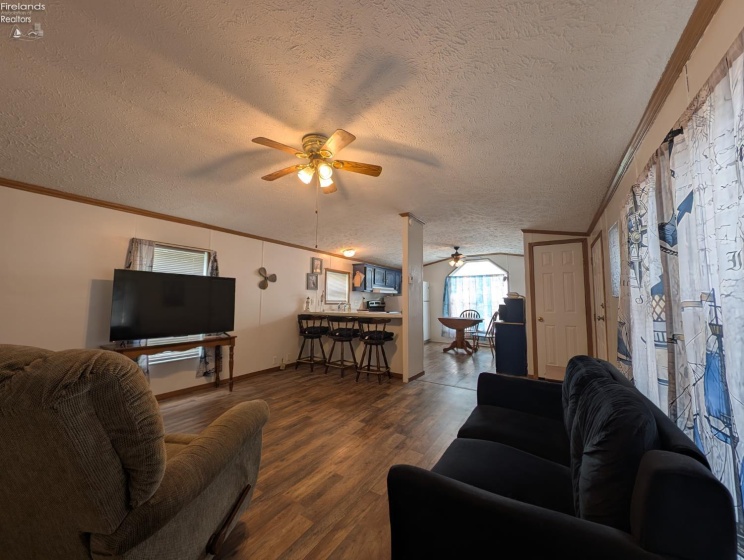 2614 Tiffin Avenue, Sandusky, 44870, 2 Bedrooms Bedrooms, ,2 BathroomsBathrooms,Residential,For Sale,Tiffin,20251741