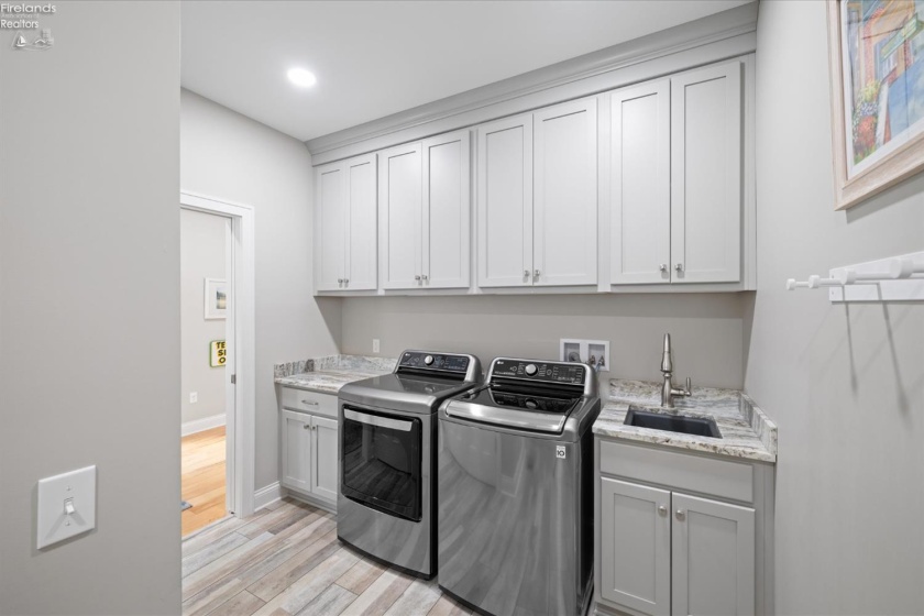 910 3rd Street, Lakeside, 43440, 5 Bedrooms Bedrooms, ,5 BathroomsBathrooms,Residential,For Sale,3rd,20251783