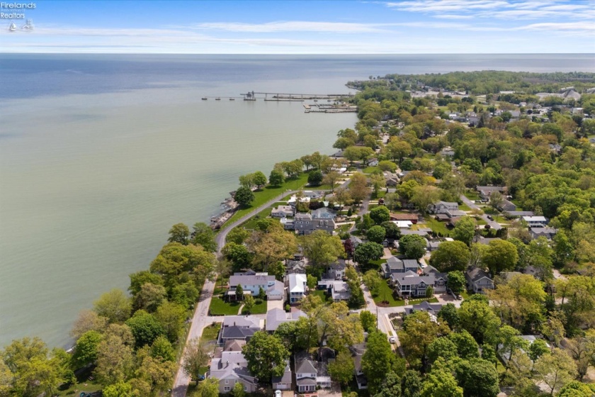 910 3rd Street, Lakeside, 43440, 5 Bedrooms Bedrooms, ,5 BathroomsBathrooms,Residential,For Sale,3rd,20251783
