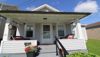 414 Short Street, Port Clinton, 43452, 2 Bedrooms Bedrooms, ,1 BathroomBathrooms,Residential,For Sale,Short,20251788
