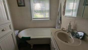 414 Short Street, Port Clinton, 43452, 2 Bedrooms Bedrooms, ,1 BathroomBathrooms,Residential,For Sale,Short,20251788