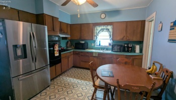 414 Short Street, Port Clinton, 43452, 2 Bedrooms Bedrooms, ,1 BathroomBathrooms,Residential,For Sale,Short,20251788