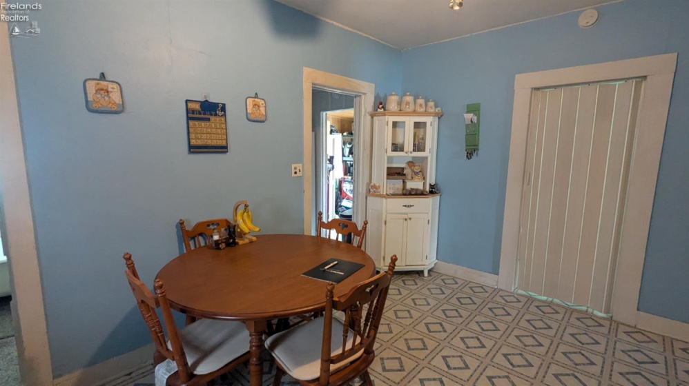 414 Short Street, Port Clinton, 43452, 2 Bedrooms Bedrooms, ,1 BathroomBathrooms,Residential,For Sale,Short,20251788
