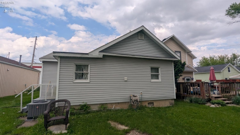 414 Short Street, Port Clinton, 43452, 2 Bedrooms Bedrooms, ,1 BathroomBathrooms,Residential,For Sale,Short,20251788